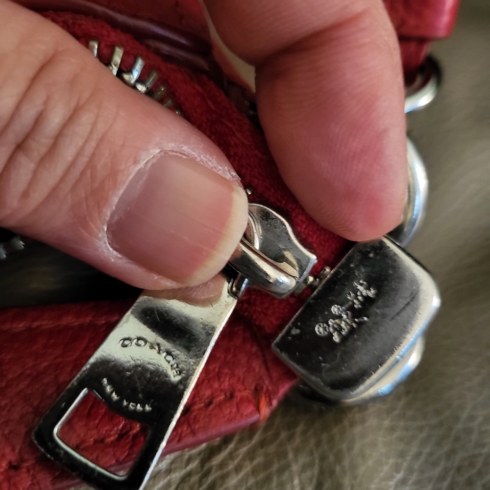 Authentic Coach Purse - Picture 5 of 9
